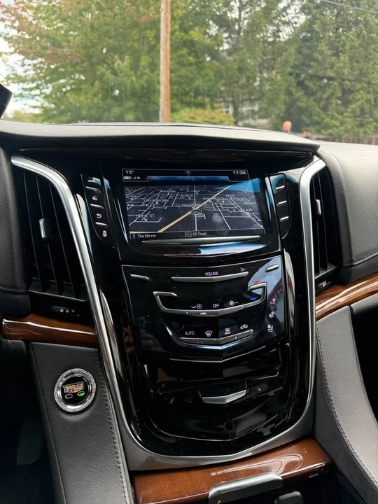 2019 Cadillac Escalade 4th Gen - Image 13 of 17