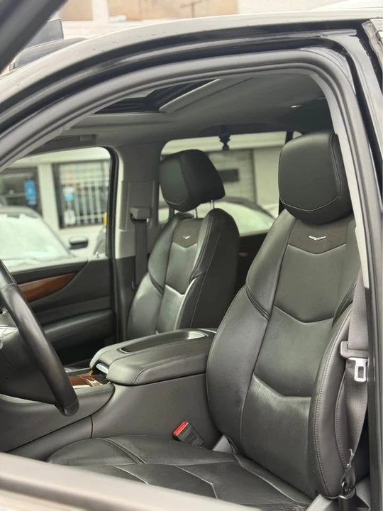 2019 Cadillac Escalade 4th Gen - Image 8 of 17