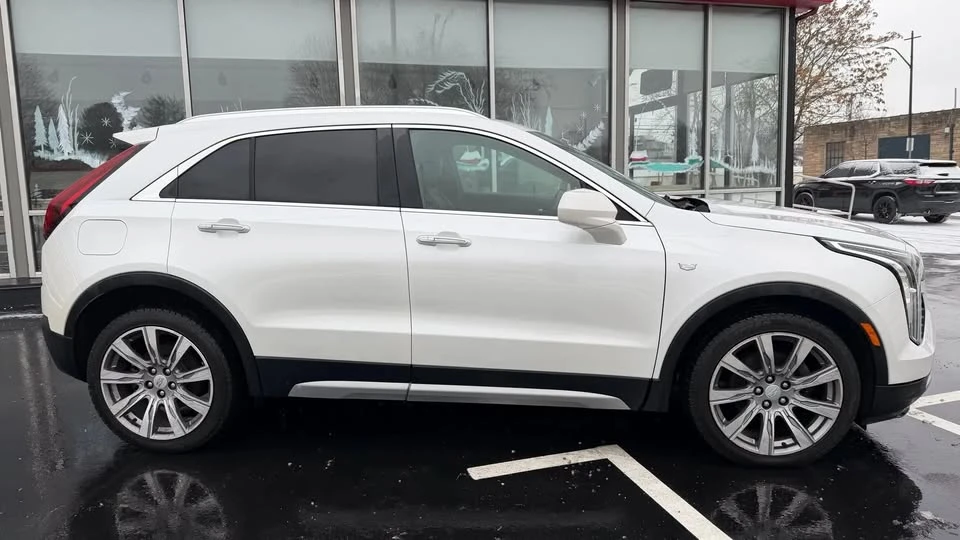 2019 Cadillac XT4 - Image 2 of 19