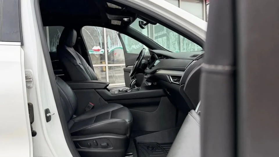 2019 Cadillac XT4 - Image 9 of 19