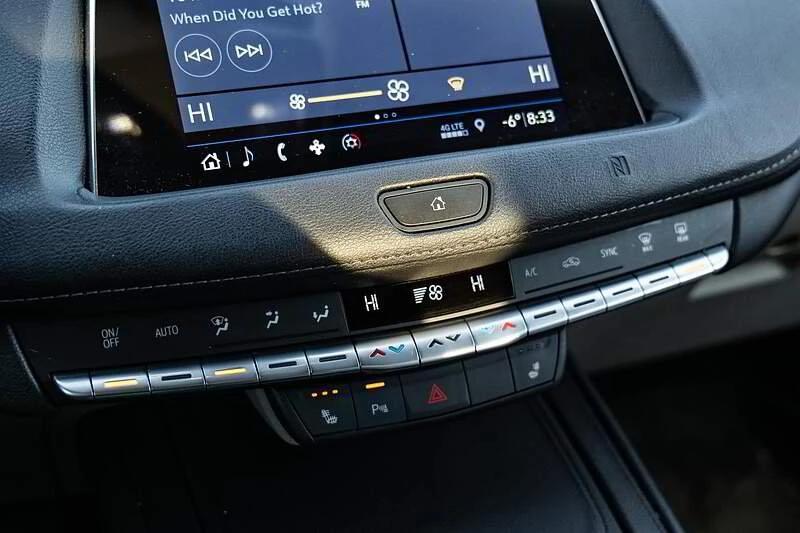 2019 Cadillac XT4 - Image 16 of 17