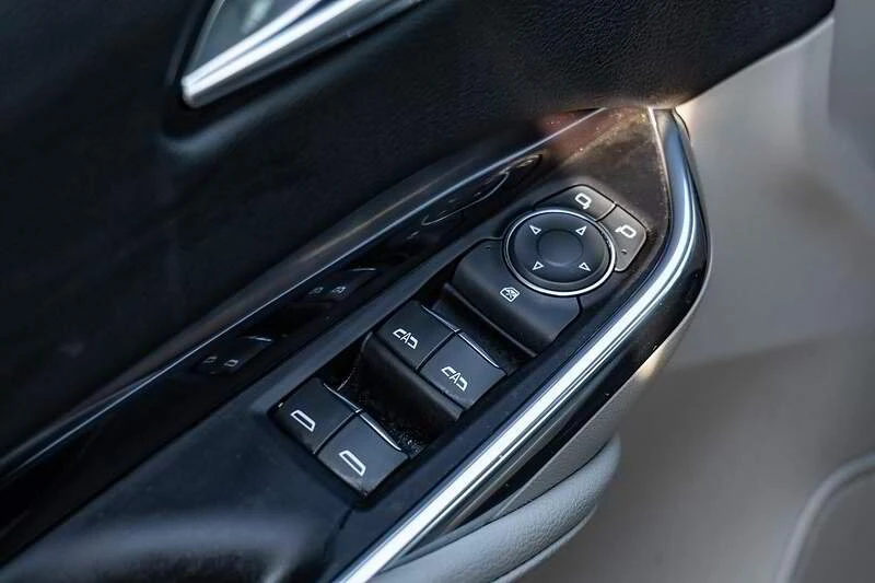 2019 Cadillac XT4 - Image 5 of 17