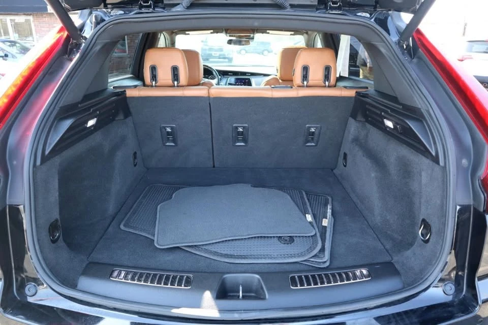 2019 Cadillac XT4 - Image 14 of 20