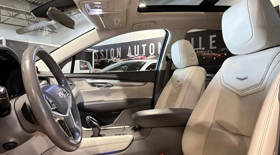 2019 Cadillac XT5 - Image 11 of 20