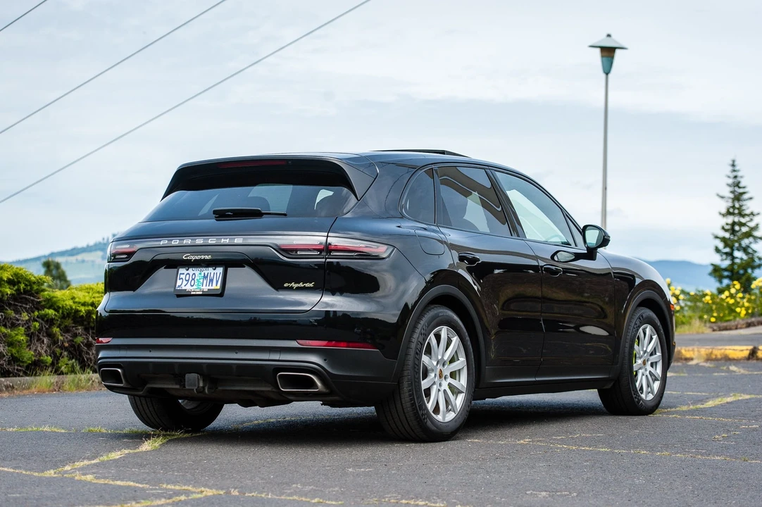 2019 Porsche 9Y0/9Y3 Cayenne - Image 2 of 12