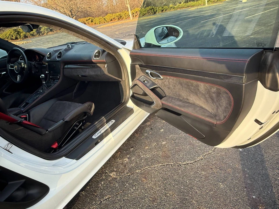 2019 Porsche 718 Cayman - Image 18 of 25