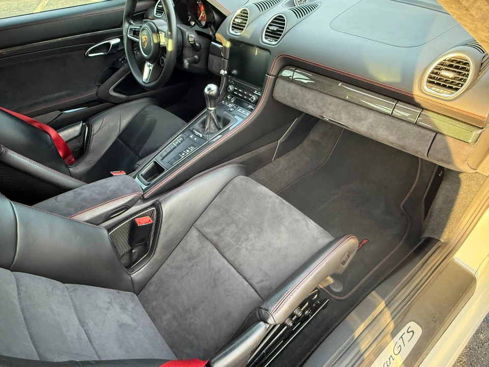 2019 Porsche 718 Cayman - Image 11 of 25