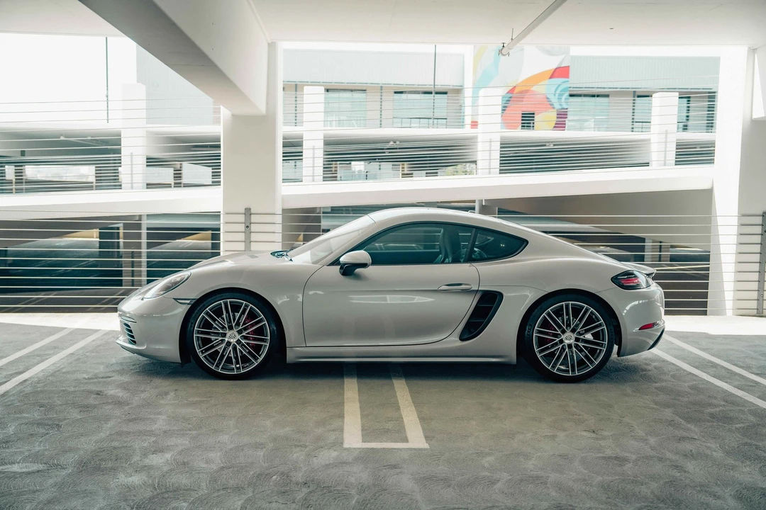 2019 Porsche 718 Cayman S - Image 10 of 16