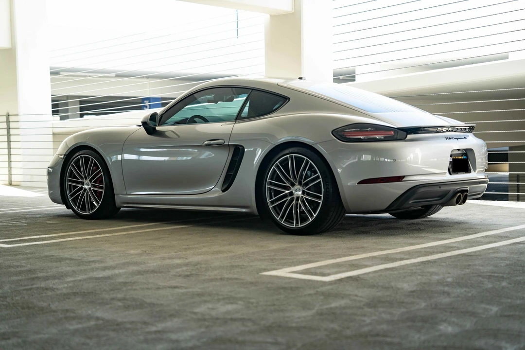 2019 Porsche 718 Cayman S - Image 11 of 16