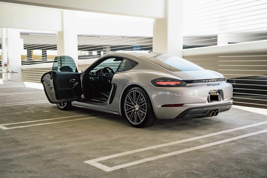 2019 Porsche 718 Cayman S - Image 13 of 16