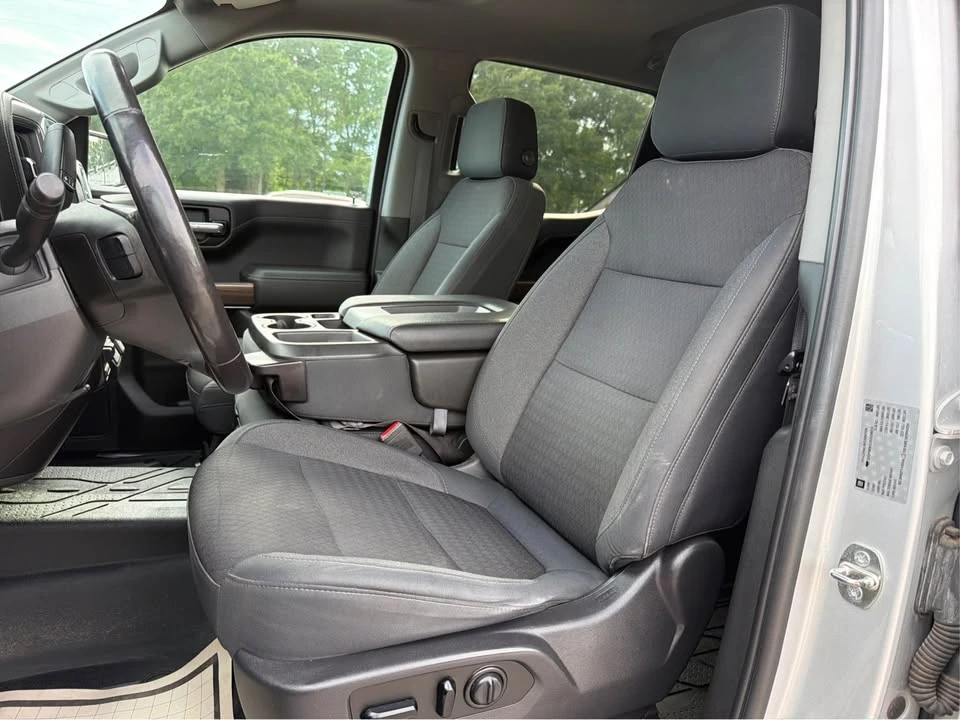 2019 Chevrolet Silverado - Image 8 of 11