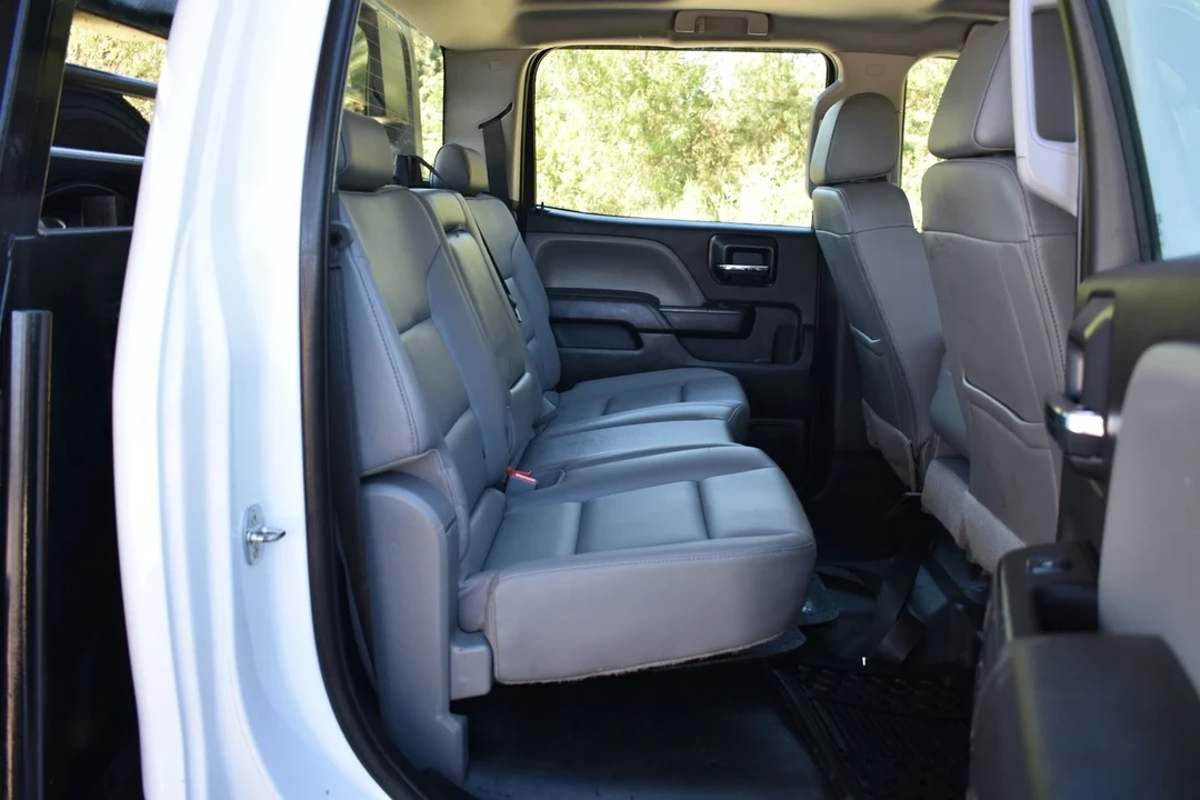 2019 Chevrolet Silverado - Image 17 of 21