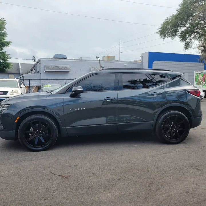 2019 Chevrolet Blazer - Image 2 of 20