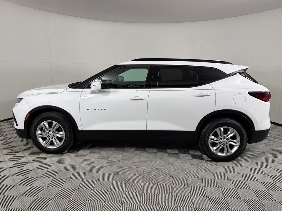 2019 Chevrolet Blazer - Image 8 of 21