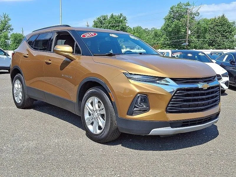 2019 Chevrolet Blazer - Image 2 of 12