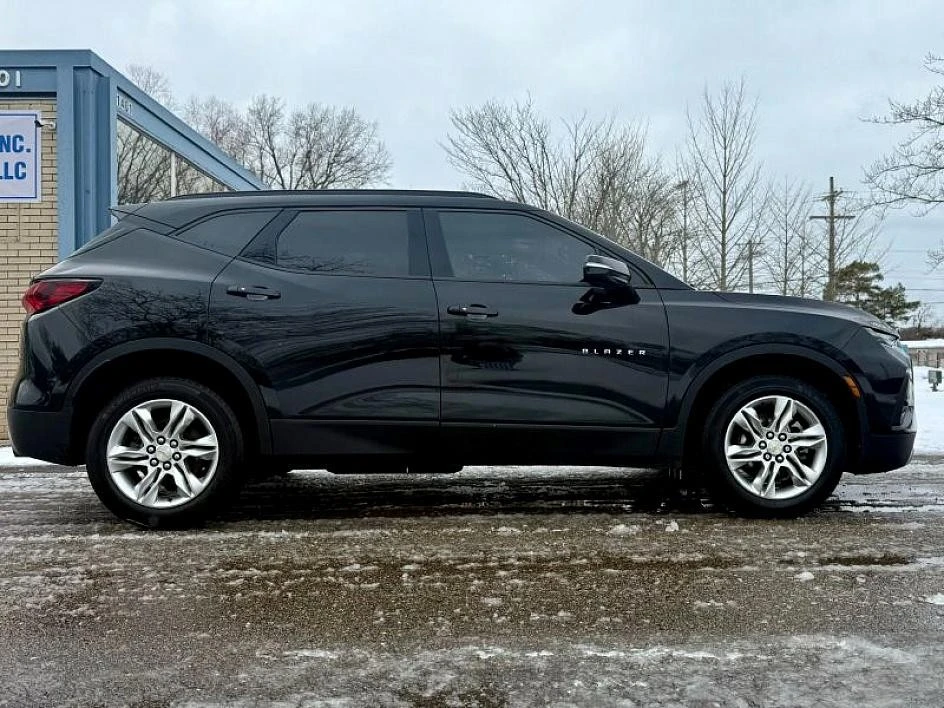 2019 Chevrolet Blazer - Image 8 of 21