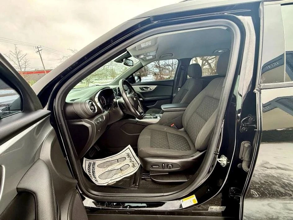 2019 Chevrolet Blazer - Image 11 of 21