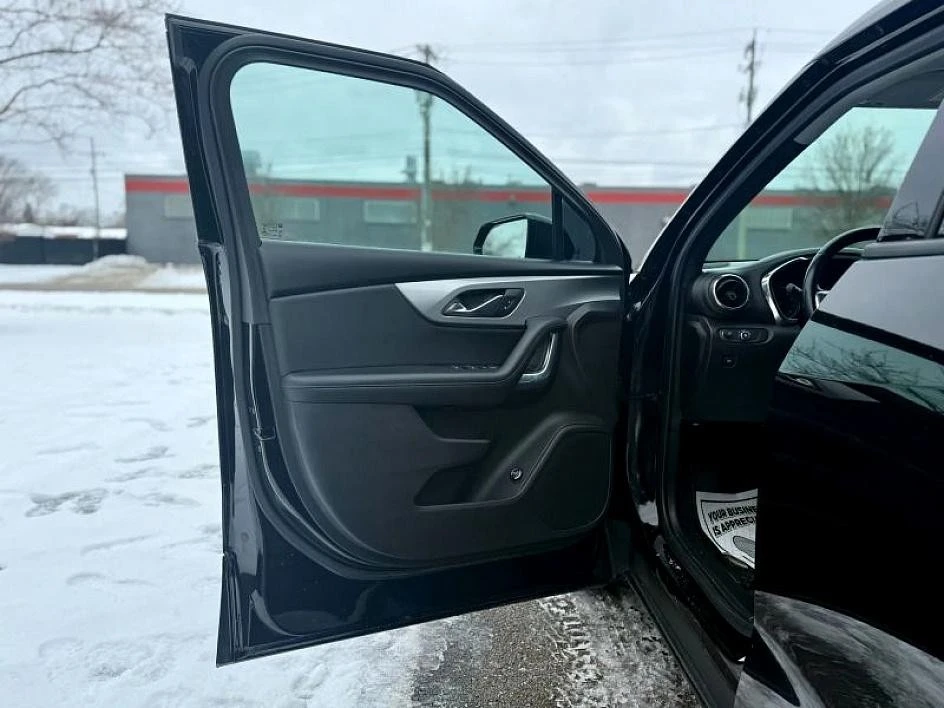 2019 Chevrolet Blazer - Image 10 of 21