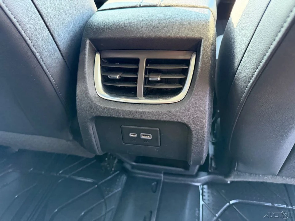 2019 Chevrolet Blazer - Image 20 of 21