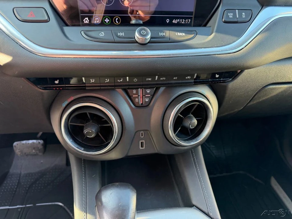 2019 Chevrolet Blazer - Image 14 of 21