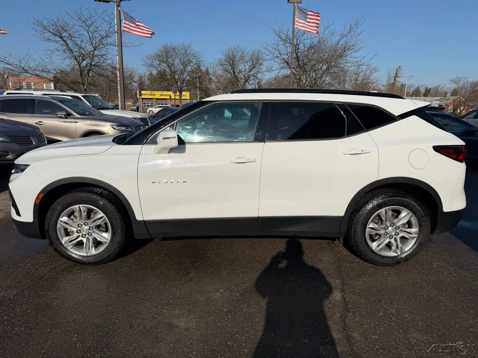 2019 Chevrolet Blazer - Image 2 of 12
