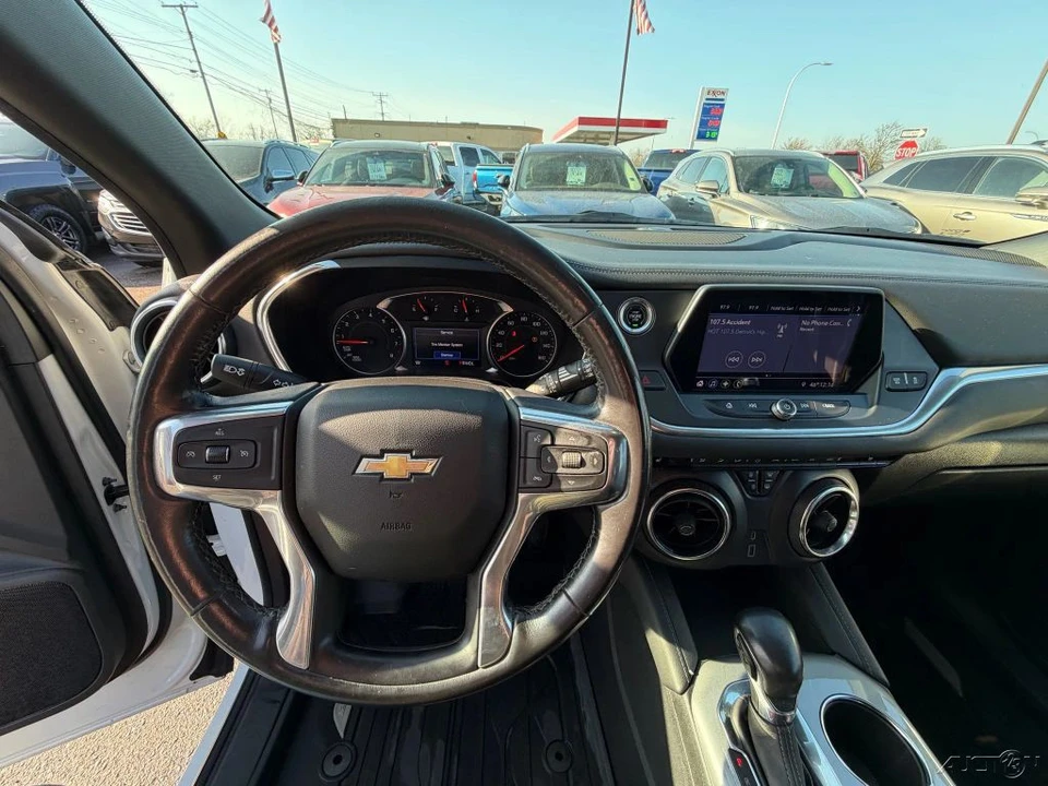 2019 Chevrolet Blazer - Image 10 of 12