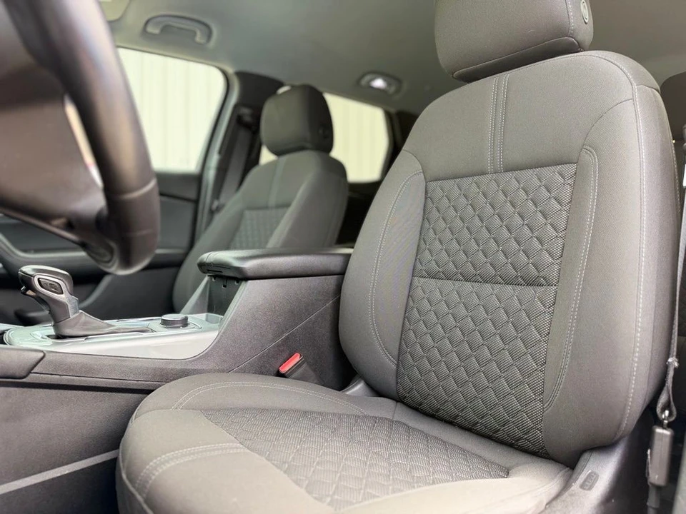 2019 Chevrolet Blazer - Image 14 of 21