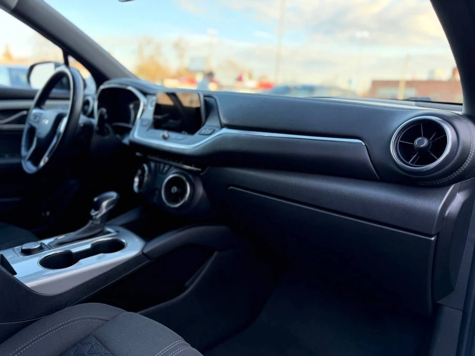 2019 Chevrolet Blazer - Image 14 of 21