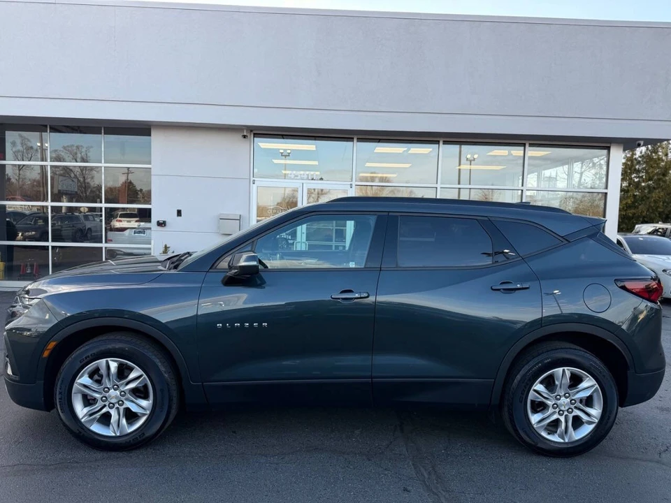 2019 Chevrolet Blazer - Image 2 of 21