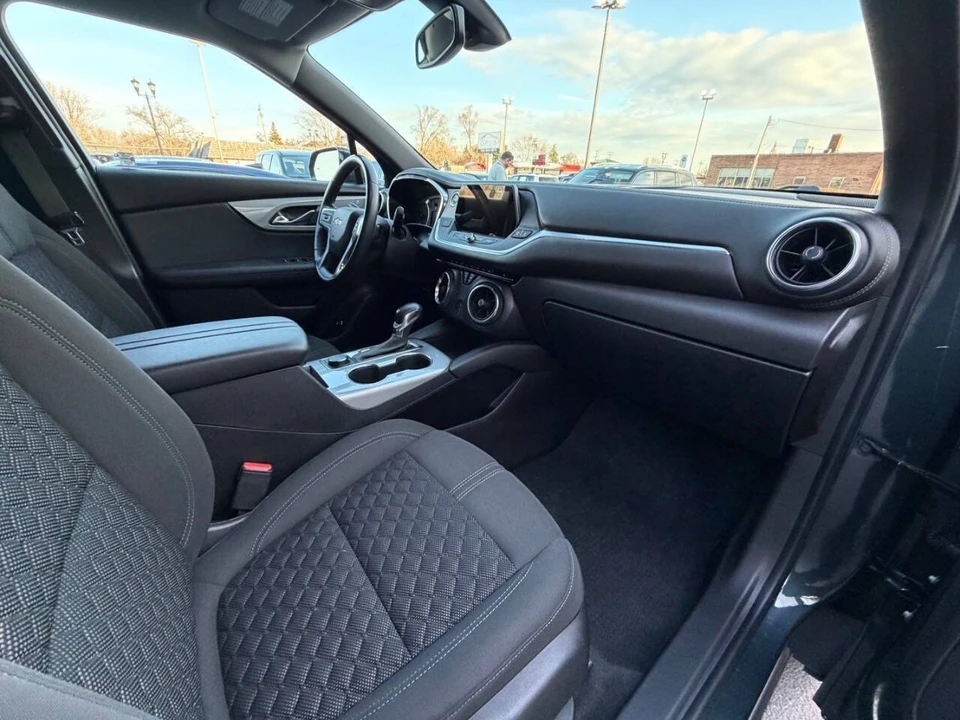 2019 Chevrolet Blazer - Image 13 of 21