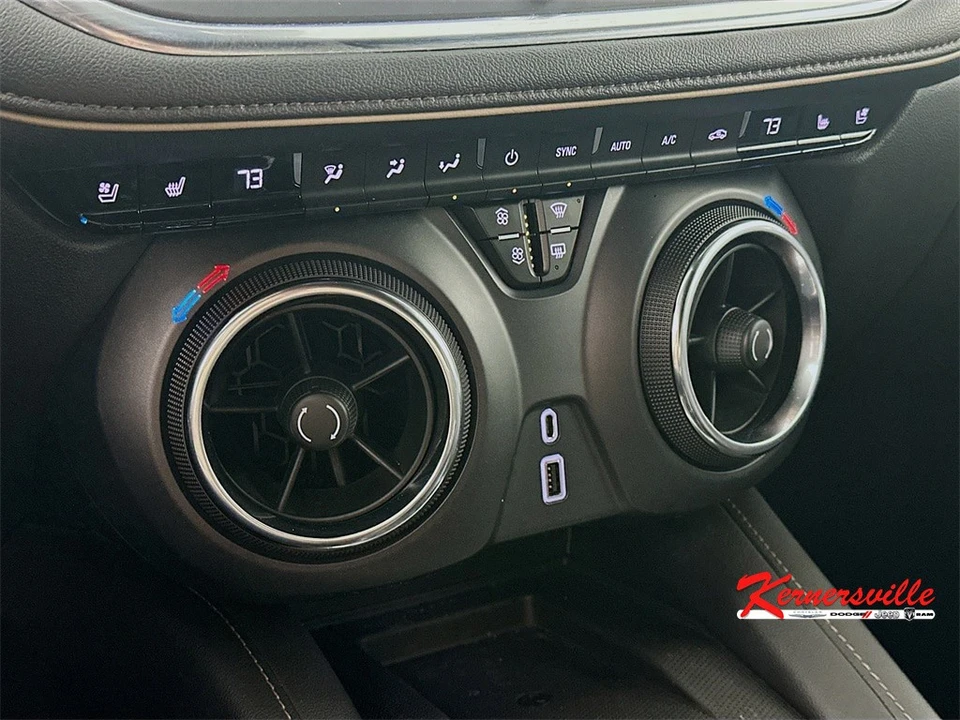 2019 Chevrolet Blazer - Image 18 of 21