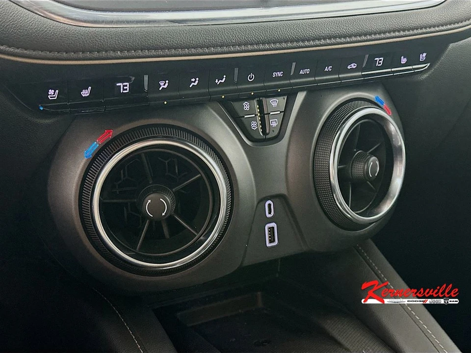 2019 Chevrolet Blazer - Image 18 of 21