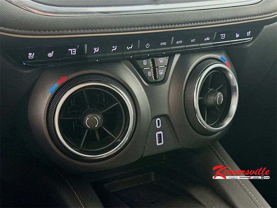 2019 Chevrolet Blazer - Image 18 of 21