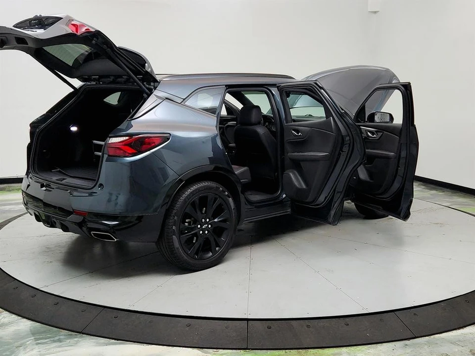 2019 Chevrolet Blazer - Image 11 of 12