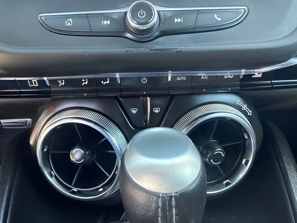 2019 Chevrolet Camaro 6th Gen - Image 17 of 30