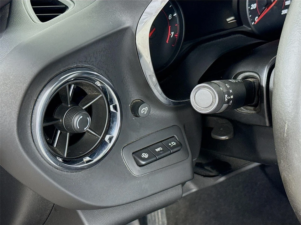 2019 Chevrolet Camaro SS 6th Gen - Image 7 of 14