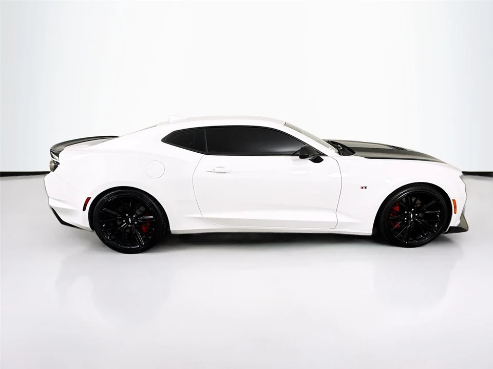 2019 Chevrolet Camaro SS 6th Gen - Image 8 of 21