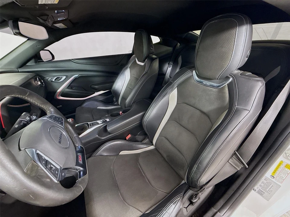 2019 Chevrolet Camaro SS 6th Gen - Image 12 of 14