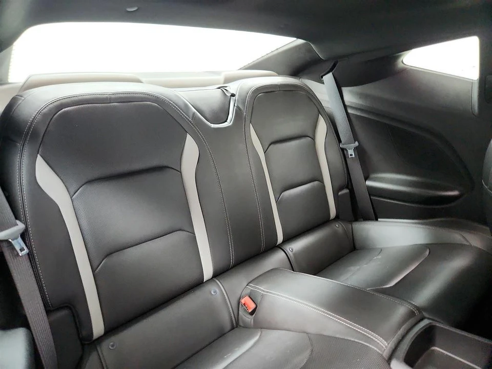 2019 Chevrolet Camaro SS 6th Gen - Image 27 of 31