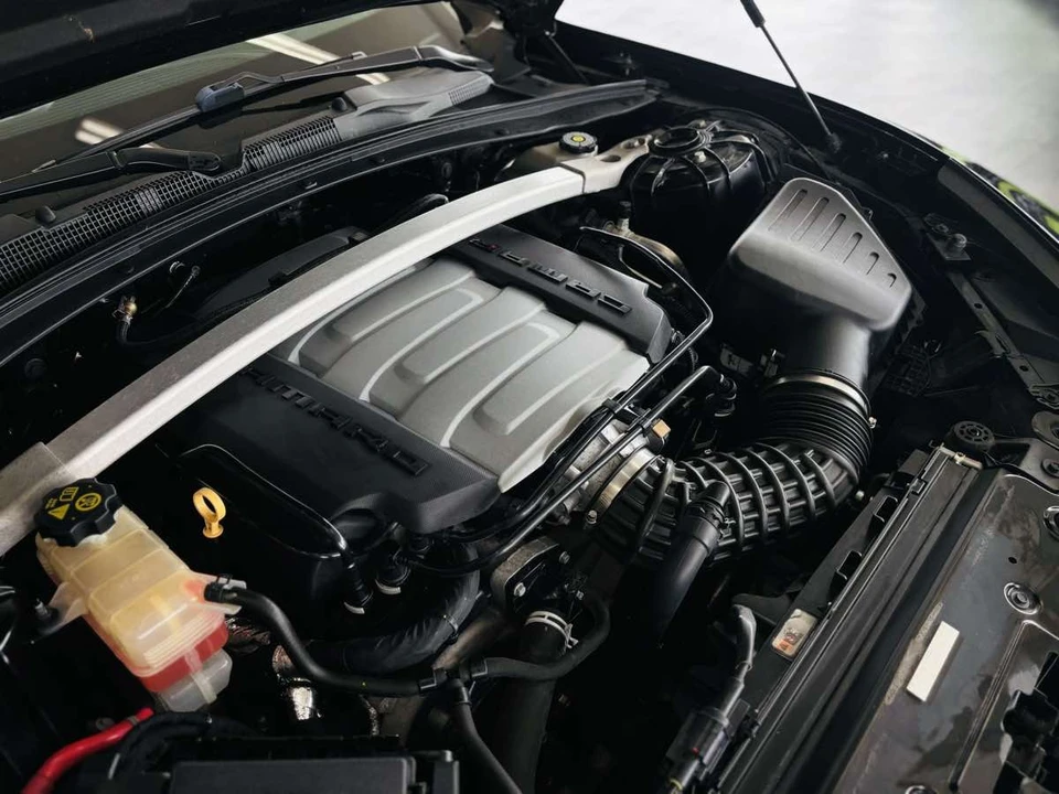 2019 Chevrolet Camaro SS 6th Gen - Image 26 of 31