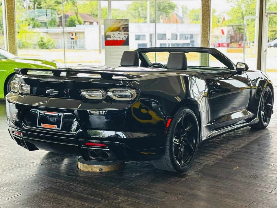 2019 Chevrolet Camaro SS 6th Gen - Image 8 of 31