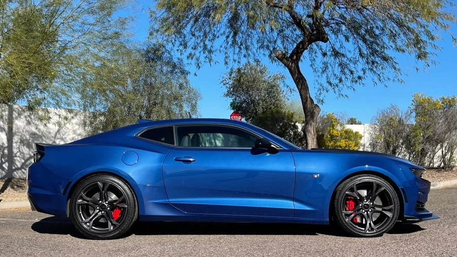 2019 Chevrolet Camaro SS 6th Gen - Image 2 of 8