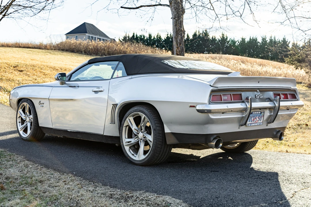 2019 Chevrolet Camaro SS 6th Gen - Image 14 of 31