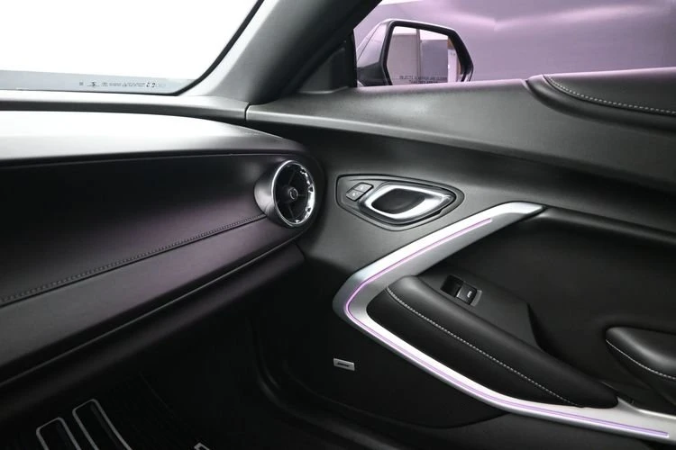 2019 Chevrolet Camaro SS 6th Gen - Image 8 of 20
