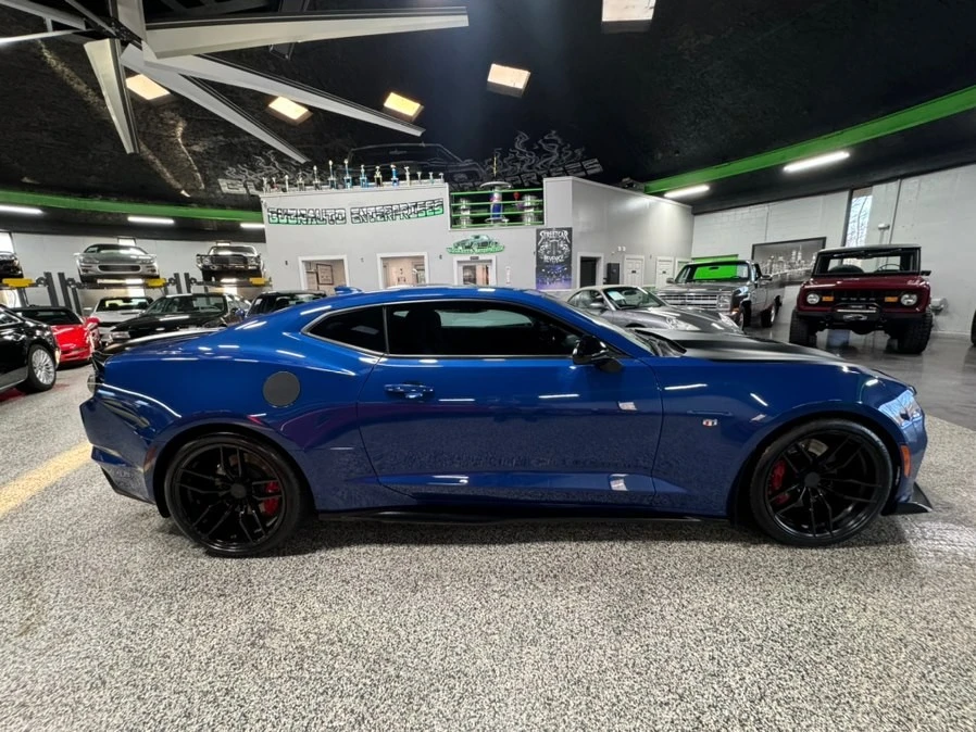 2019 Chevrolet Camaro SS 6th Gen - Image 2 of 17