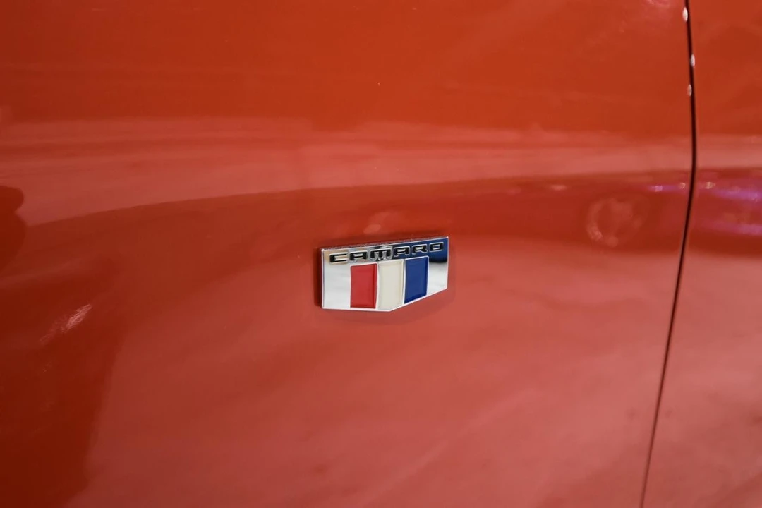 2019 Chevrolet Camaro SS 6th Gen - Image 6 of 31