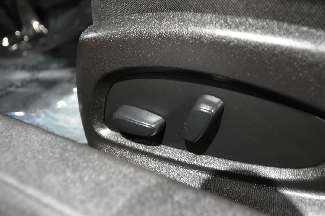 2019 Chevrolet Camaro SS 6th Gen - Image 19 of 31