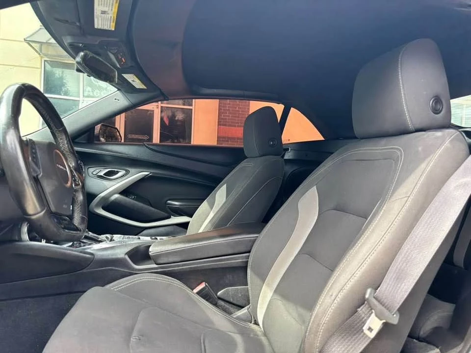 2019 Chevrolet Camaro - Image 9 of 11