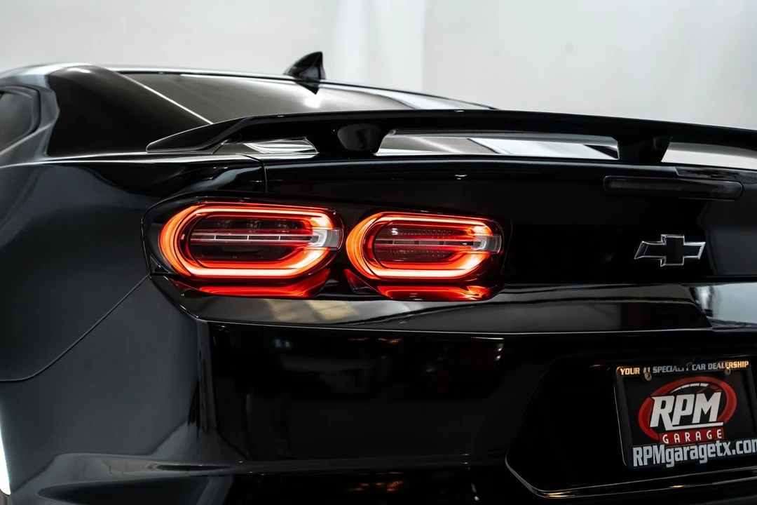 2019 Chevrolet Camaro SS 6th Gen - Image 13 of 31