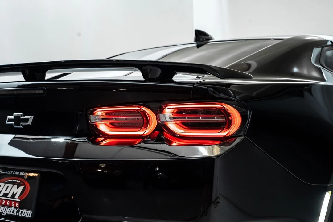 2019 Chevrolet Camaro SS 6th Gen - Image 14 of 31